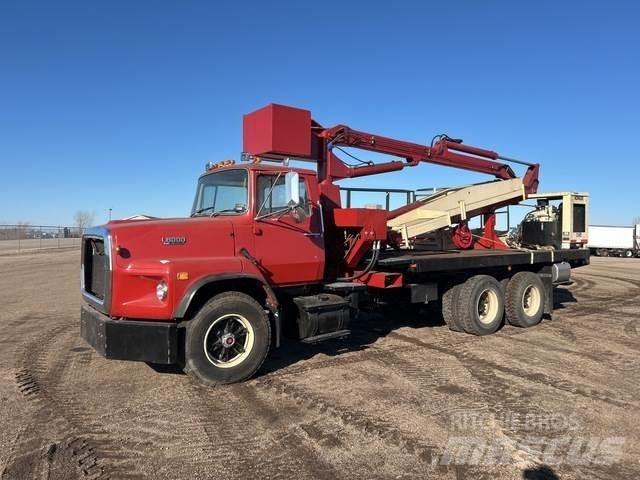 Ford L8000 Utilaje construcții - Altele