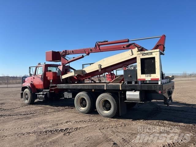 Ford L8000 Utilaje construcții - Altele