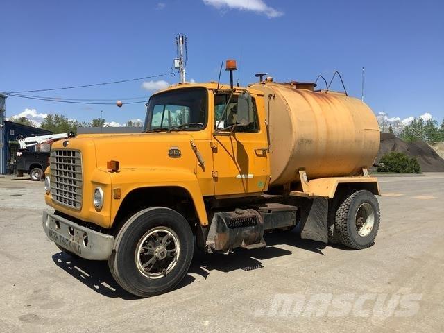 Ford L8000 Cisterne