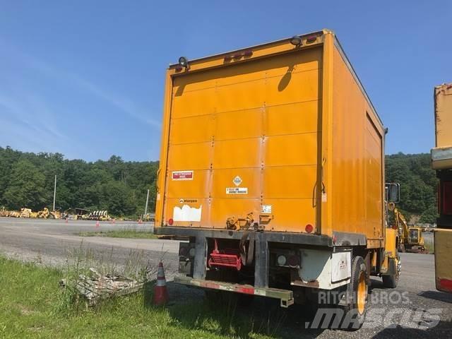 Ford L8000 Municipal/vehicul cu uz general