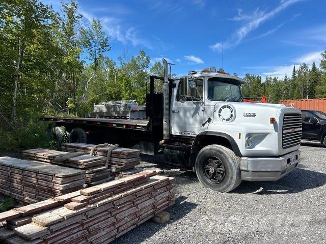 Ford L8000 Vehicule de recuperare