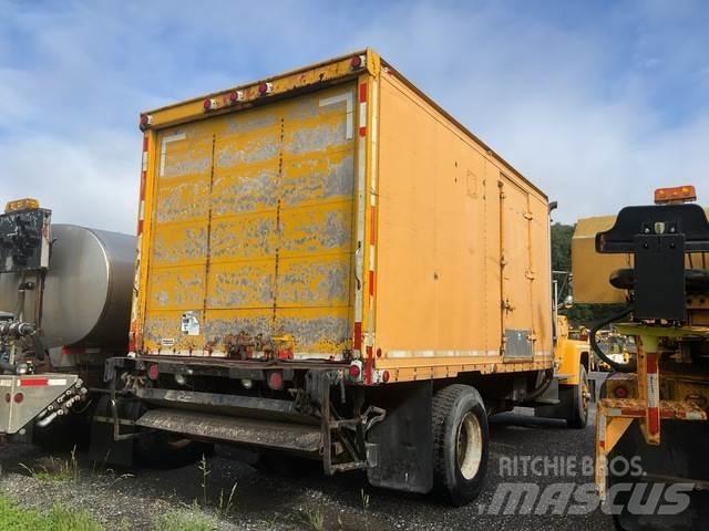Ford L8000F Autocamioane