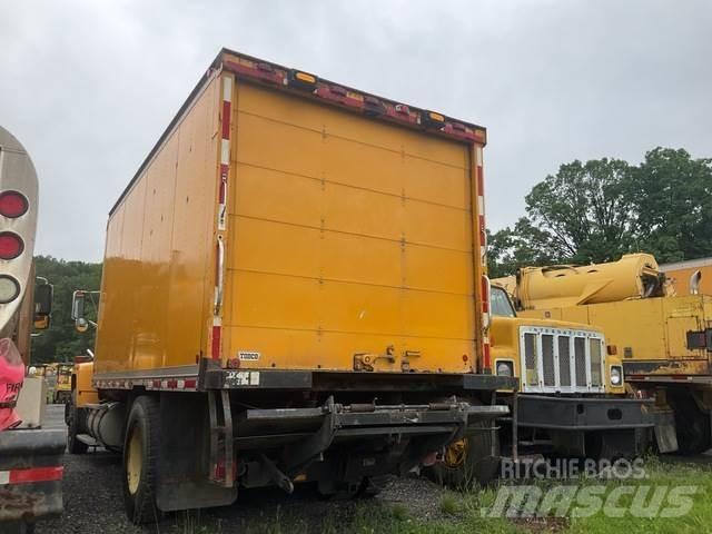 Ford L8000F Autocamioane