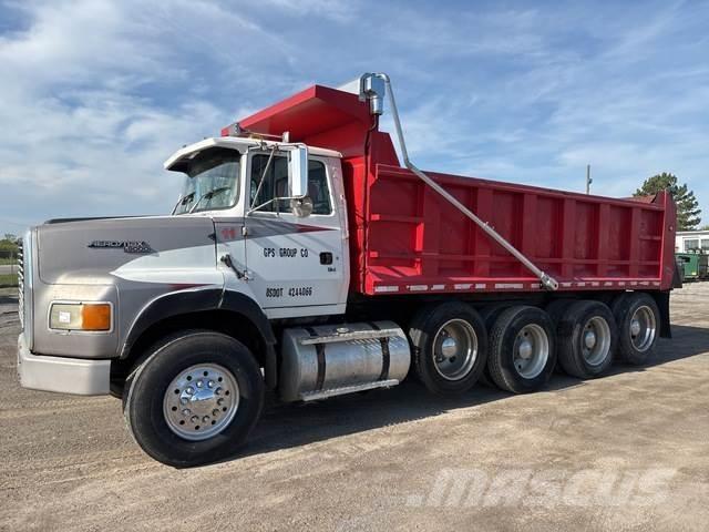 Ford L9000 Autobasculanta