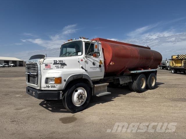 Ford L9000 Cisterne