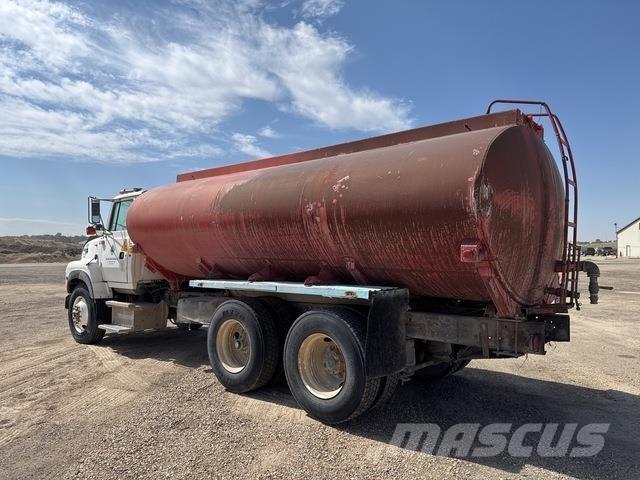 Ford L9000 Cisterne