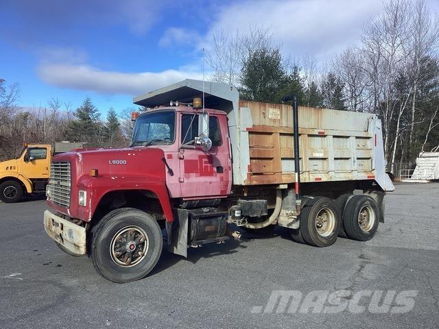 Ford L9000 Cisterne