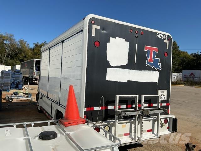 Ford LCF Camioane transport bauturi