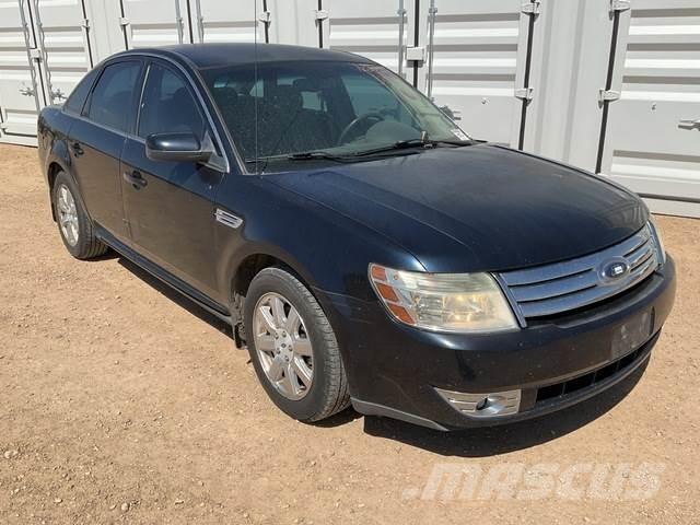Ford Taurus SE Masini
