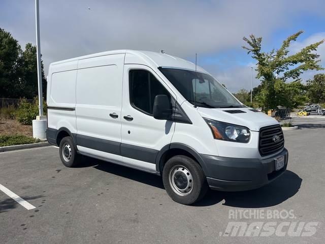 Ford Transit Utilitara