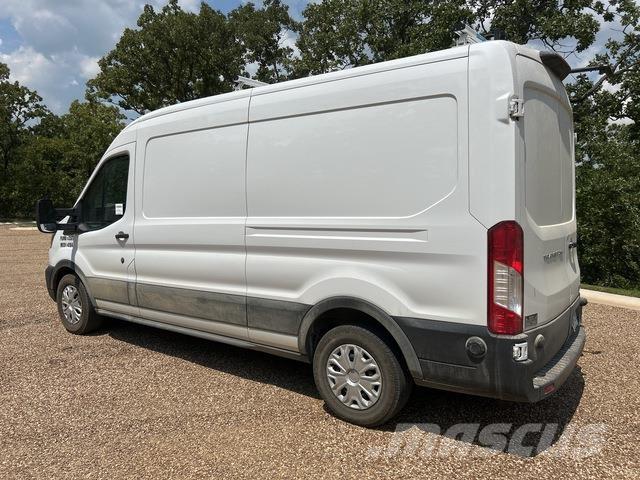 Ford Transit Utilitara