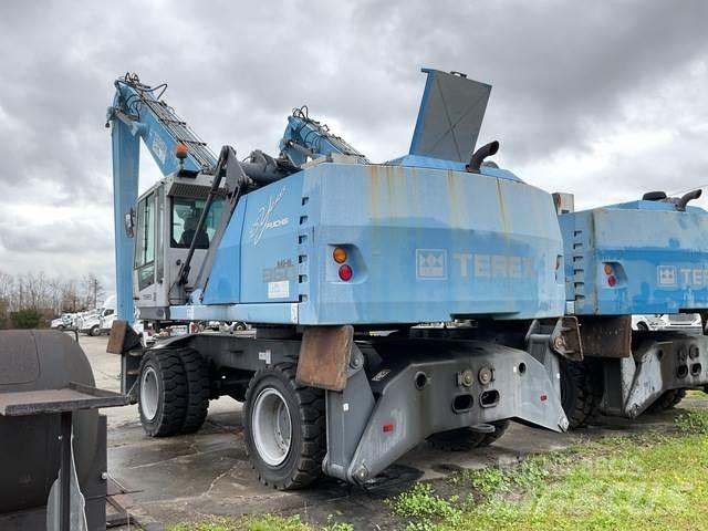 Fuchs MHL360 Paleta de manipulare