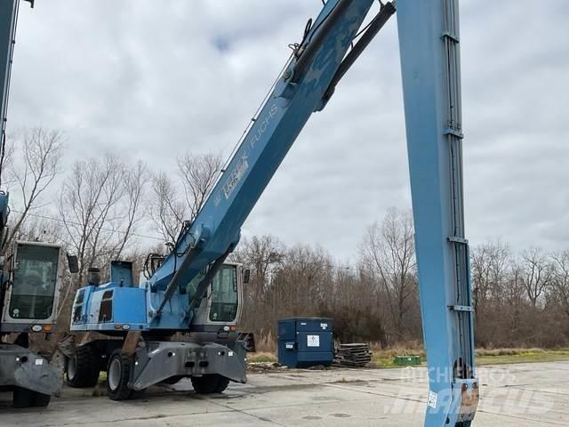 Fuchs MHL360 Paleta de manipulare