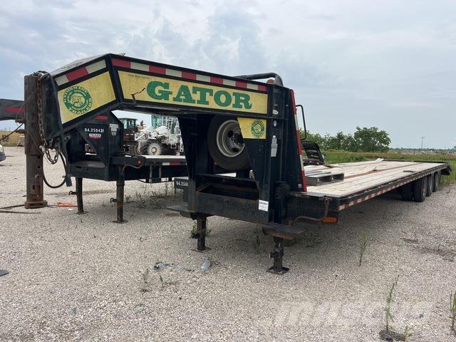  Gatormade Remorci transport vehicule