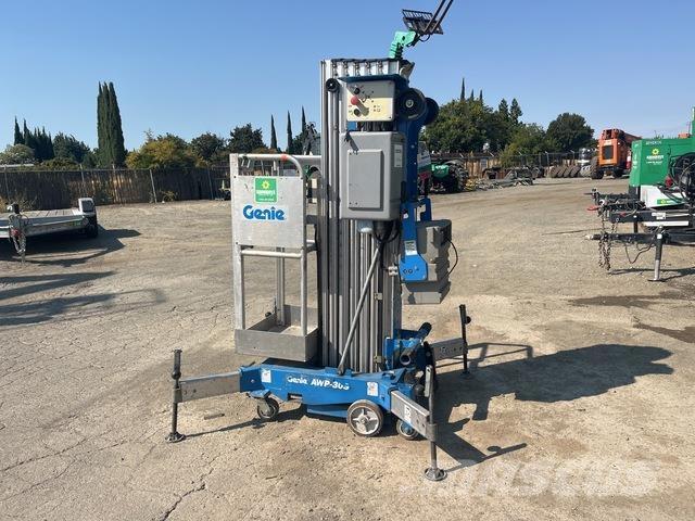Genie AWP-30S Ascensoare verticale catarg