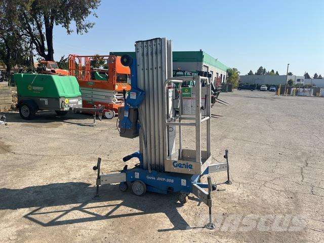 Genie AWP-30S Ascensoare verticale catarg