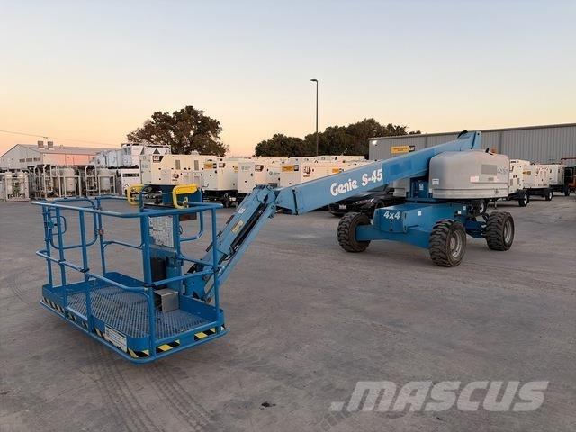 Genie S-45 Nacele cu brat telescopic