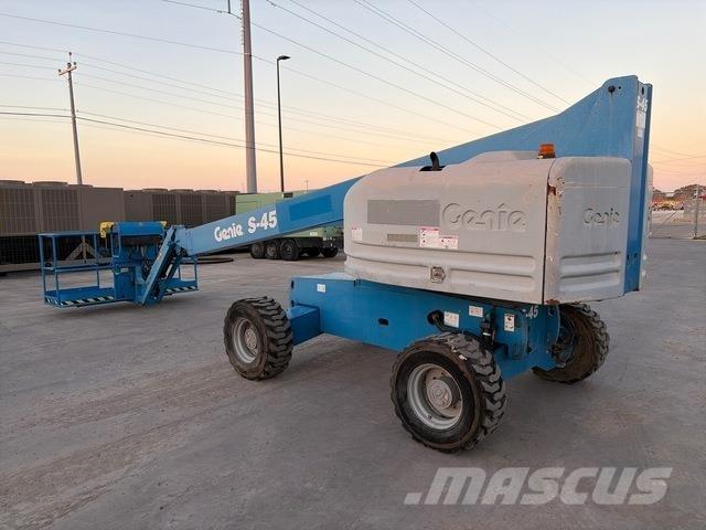Genie S-45 Nacele cu brat telescopic