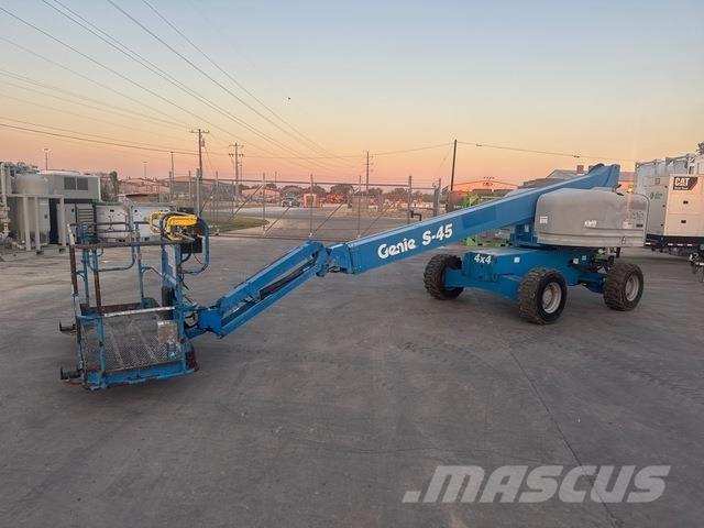 Genie S-45 Nacele cu brat telescopic
