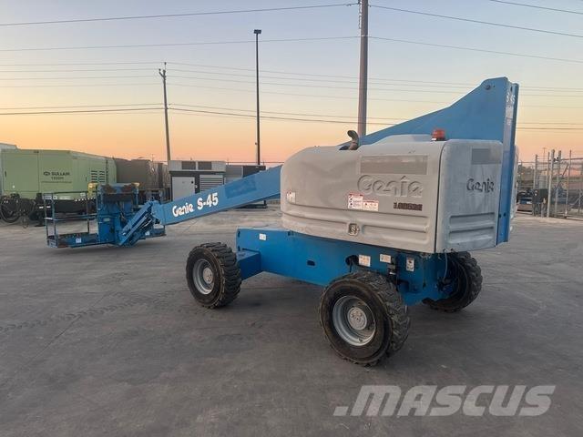 Genie S-45 Nacele cu brat telescopic