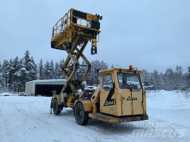  Giamec 211 Platforme aeriene montate pe camion
