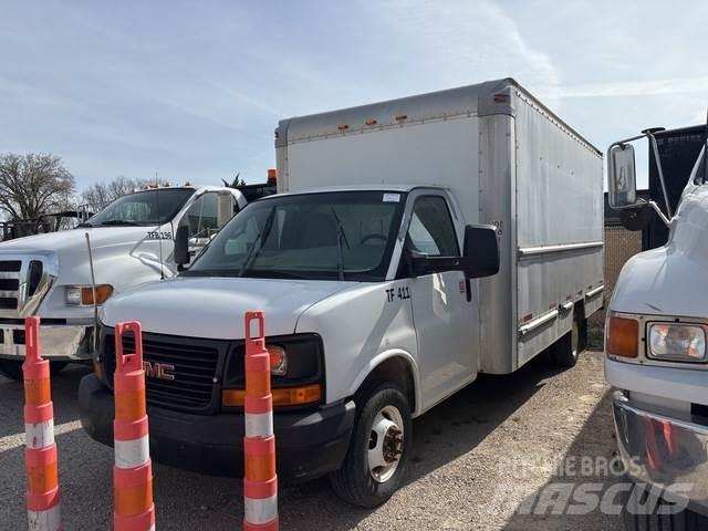 GMC Savana Autocamioane