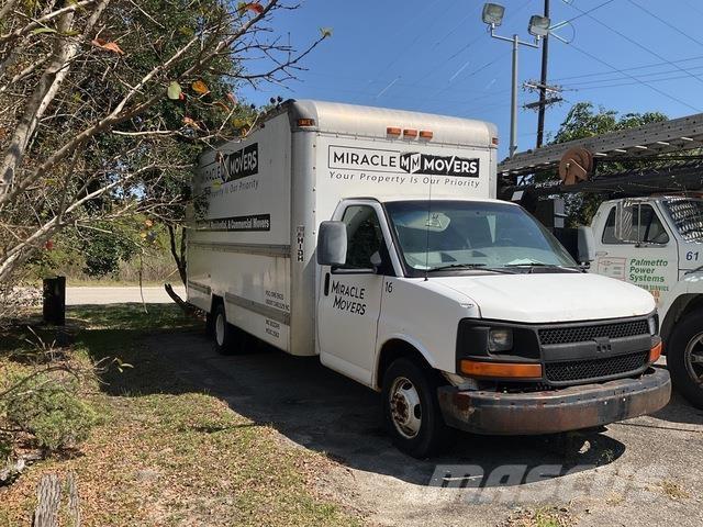 GMC Savana Autocamioane