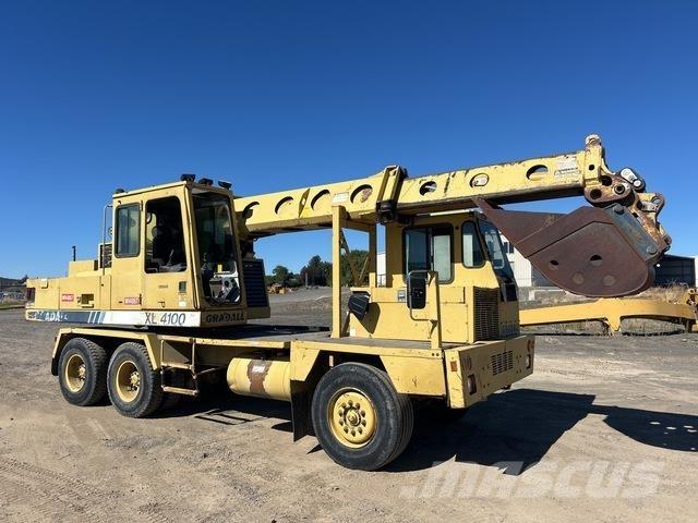 Gradall XL4100 Excavatoare cu roti