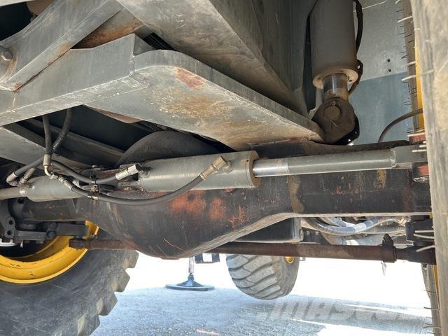 Grove RT700E Macara teren accidentat