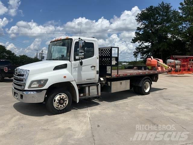 Hino 258 Camion cu incarcator