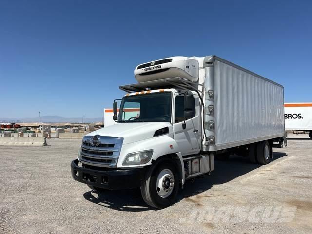 Hino 268 Camion cu control de temperatura