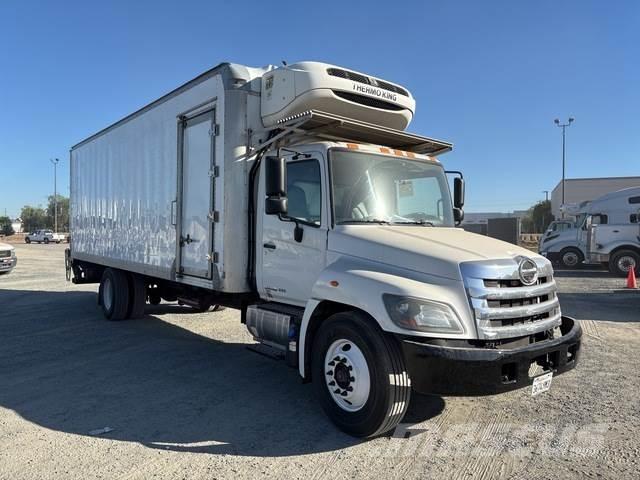 Hino 268 Camion cu control de temperatura