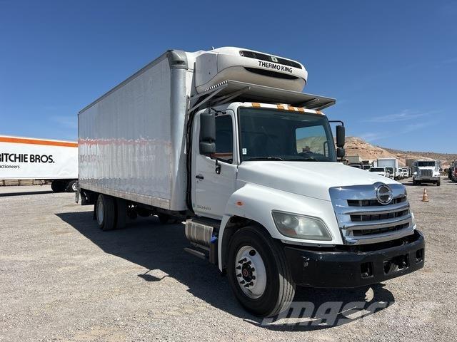 Hino 268 Camion cu control de temperatura