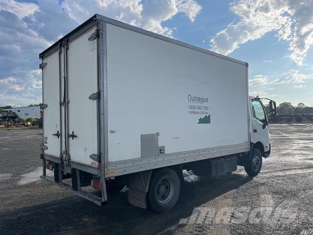 Hino 300 721 Autocamioane