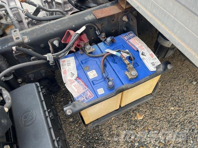 Hino 300 721 Autocamioane