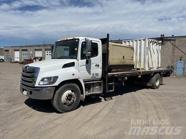 Hino 308 Camioane platforma/prelata