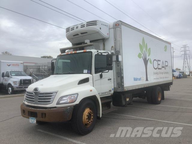 Hino 338 Camion cu control de temperatura