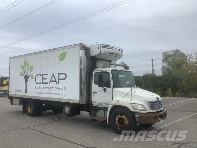 Hino 338 Camion cu control de temperatura