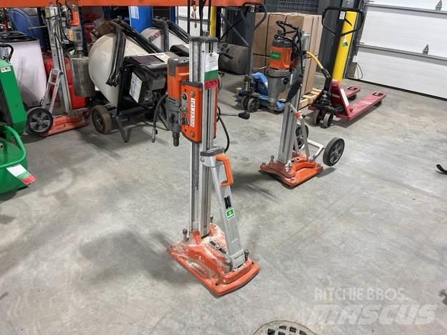 Husqvarna  Utilaje construcții - Altele