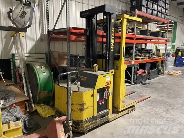 Hyster R30XMS Stivuitor electric