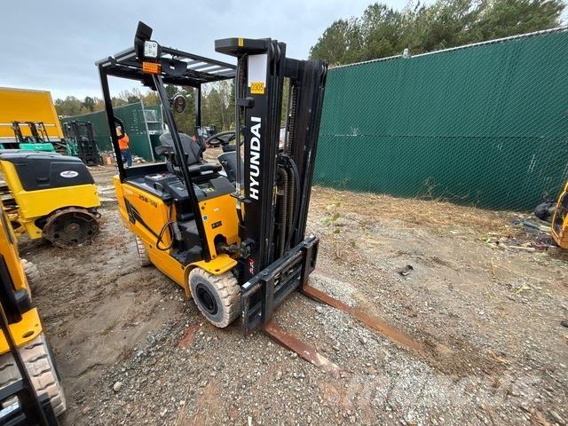 Hyundai 25B-9U Stivuitor electric