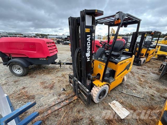 Hyundai 25B-9U Stivuitor electric