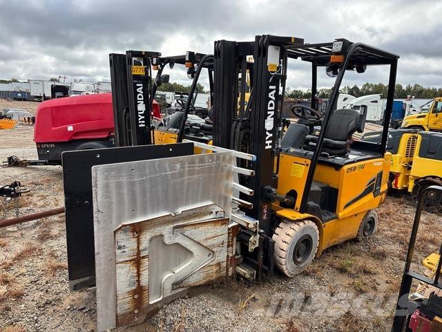 Hyundai 25B-9U Stivuitor electric