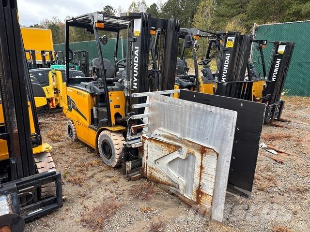 Hyundai 25B-9U Stivuitor electric