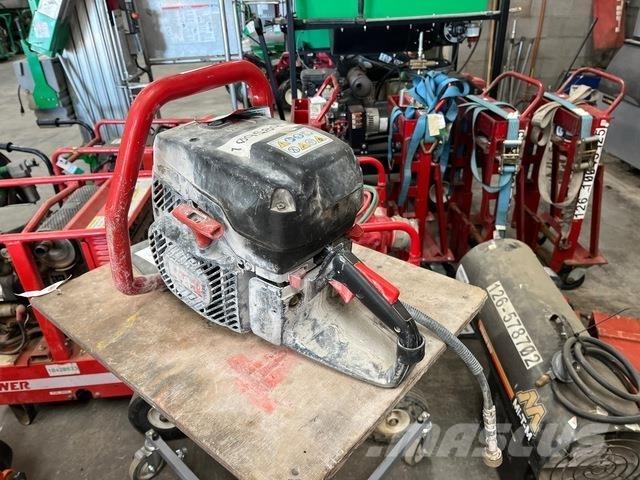  ICS 695XL Ferastrau pe benzina si ferastraie de curatare