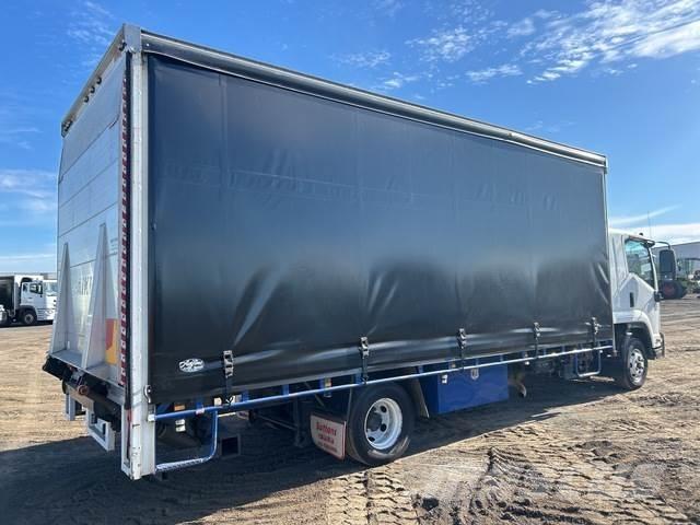 Isuzu FRR 600 Camion cu prelata