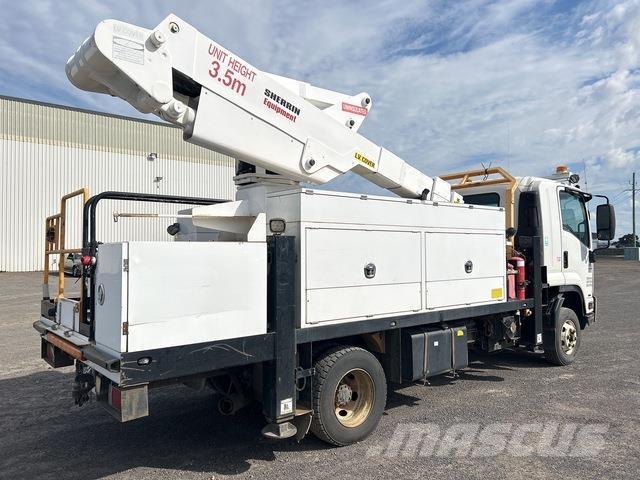 Isuzu FRR600 Platforme aeriene montate pe camion