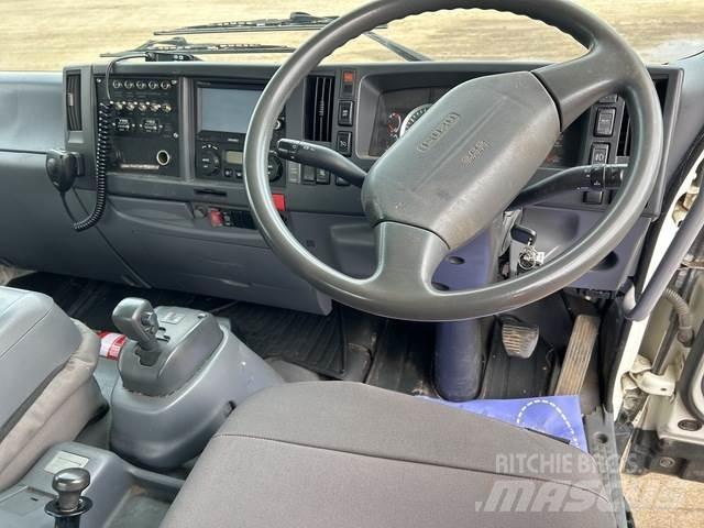 Isuzu FRR600 Platforme aeriene montate pe camion