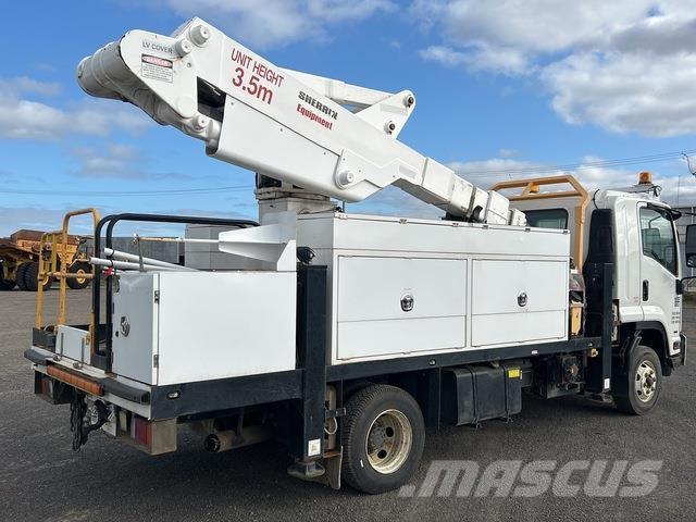Isuzu FRR600 Platforme aeriene montate pe camion