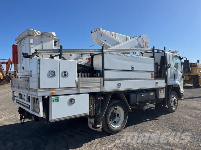 Isuzu FSS550 Platforme aeriene montate pe camion